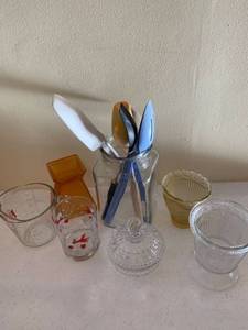 lot 1337 image: Kitchen utensils, measuring cup, sugar bowl and more