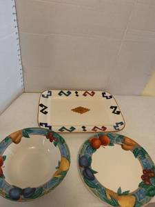 lot 1345 image: Hartstone tray and Victoria Beale dishes and bowls
