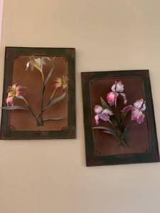 lot 1349 image: 2 Metal 3D wall hangings 9 x 12