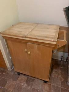 lot 1401 image: 36x36x20 kitchen cart