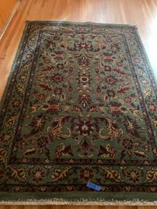 lot 1402 image: Capel area rug 75x54