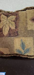 lot 2011 image: Matching fall throw pillows
