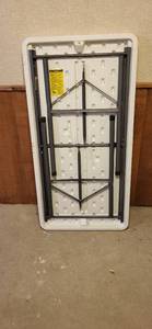 lot 2020 image: 4ft portable table