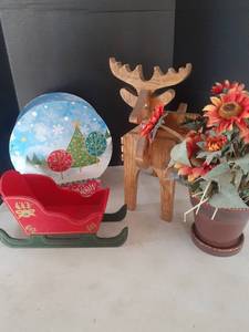 lot 3312 image: Winter and fall decor