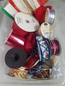 lot 3319 image: Various Christmas ribbon