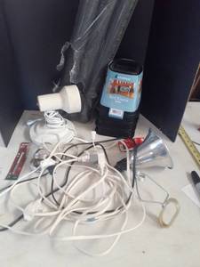 lot 3328 image: Miscellaneous household items