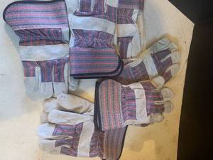 lot 3402 image: Work gloves 6 or