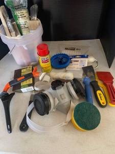 lot 3418 image: Painting supplies
