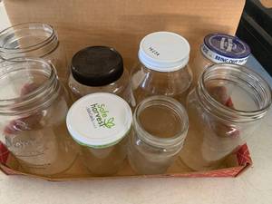 lot 3424 image: Various jars