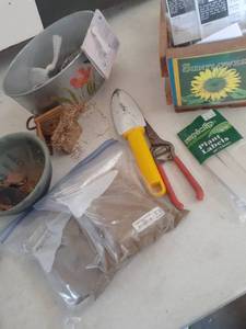 lot 3428 image: Gardening items. Seeds and more