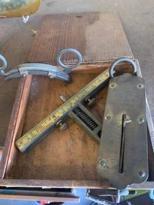 lot 3611 image: Vintage tools. General washer and gasket cutter 50 lb scale and more