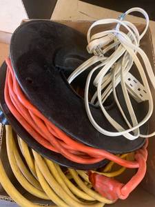 lot 3625 image: Electrical cords. Plus a drop light