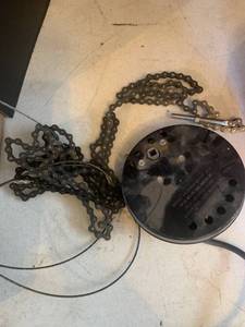 lot 3627 image: Motor box for use with type A B and C barbecue unit plus chain on a cable