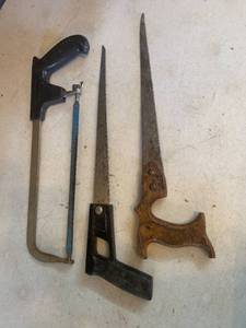 lot 3628 image: Various hand saws