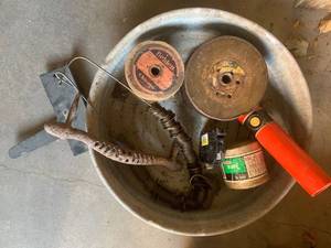 lot 3636 image: Galvanized oil pan with various items inside