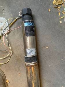 lot 3638 image: Sta Rite 2000 well pump. not sure if it works