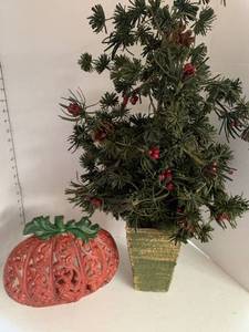 lot 4009 image: Cast iron doorstop and faux evergreen tree