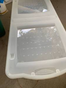 lot 4036 image: Rubbermaid under bed bin on wheels