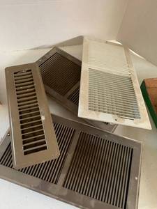 lot 4050 image: Miscellaneous vent covers