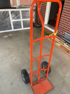 lot 4067 image: Handtruck dolly