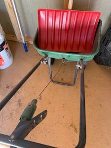 lot 5025 image: Snow shovel and Scots seed spreader