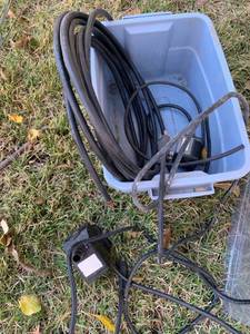 lot 5101 image: Fountain pumps and cut wire