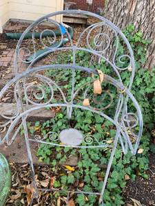 lot 5109 image: Hose holder