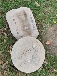 lot 5130 image: Stepping stone and birds bathing stone