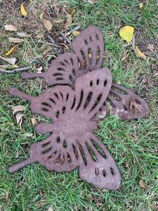 lot 5131 image: Metal butterfly, steppingstones
