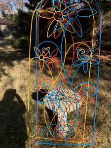lot 5151 image: 3 trellises