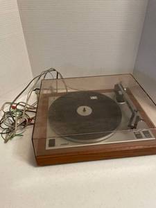 lot 1534 image: Phillips turntable