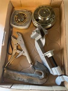 lot 3516 image: Miscellaneous tools.