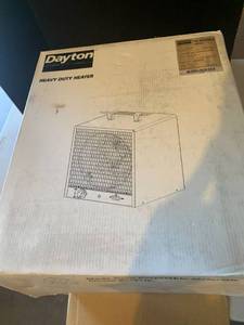 lot 3522 image: Dayton Heavy Duty Heater. New in box