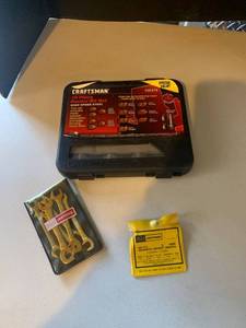 lot 3534 image: Craftsman small wrenches router bit set and more