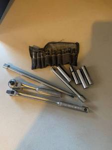 lot 3537 image: Craftsman ratchets extensions and sockets