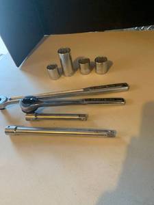 lot 3538 image: Craftsman ratchets extensions and sockets