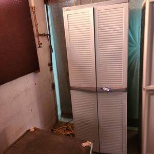 lot 2135 image: Heavy duty plastic storage cabinet 69.5x25.5x18