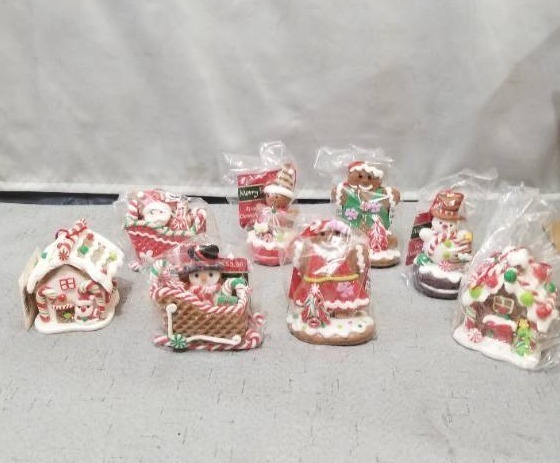 lot 160005 image: Set Of Eight Gingerbread Christmas Ornaments