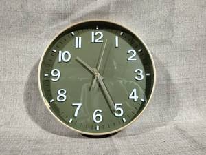 lot 51252 image: Wall Clock