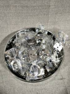 lot 51254 image: Lot Of Cabinet Door Hinges