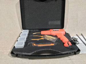 lot 51268 image: Plastic Welding Gun Kit