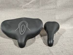 lot 51272 image: Pair Of Bicycle Seats