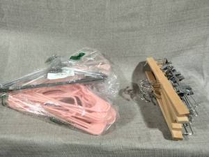 lot 51277 image: Lot Of Hangers