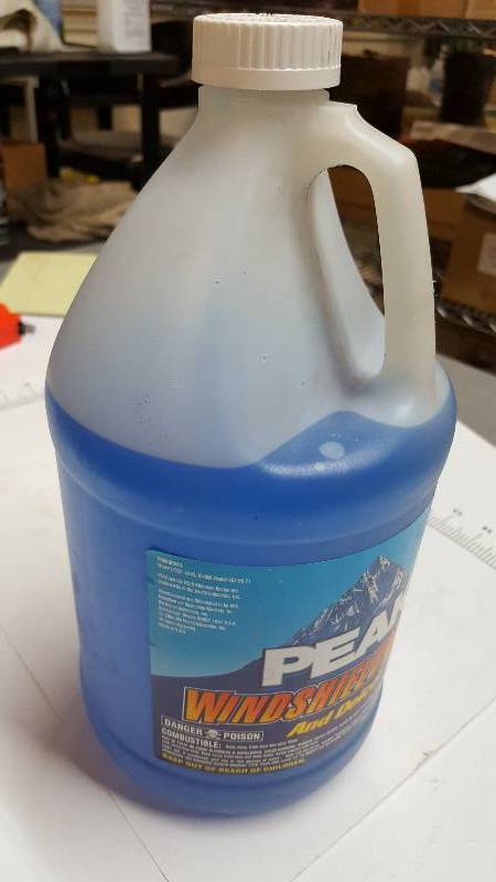 lot 6780 image: New gallon of Peak windshield wiper washer fluid antifreeze