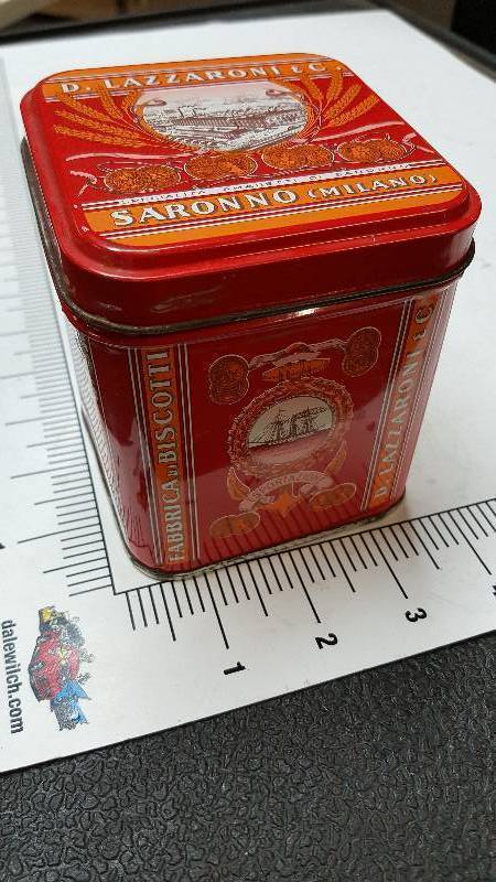 lot 6882 image: Fabbrica di Biscotti decorative and collectable tin