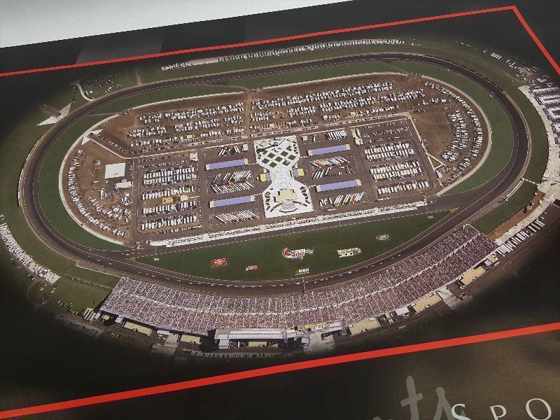 lot 7579-2 image: Beautiful new 28 X 22 aerial view color poster NASCAR Kansas Speedway Track in 2002