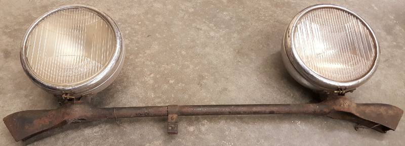 lot 6618 image: Betting on 1932 Plymouth but might be wrong if you need it for a restoration.  Come down Wednesday night