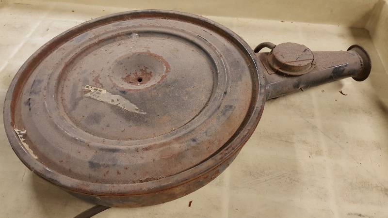 lot 6629 image: Guessing 1969 thru 1972 Chevrolet Chevelle Quadrajet 4 barrel air cleaner.  Surface rust only