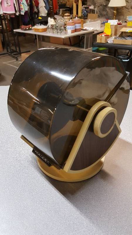 lot 6575 image: Its been a while since Ive seen one of these old Rolodex customer file information holders.  Nice one here