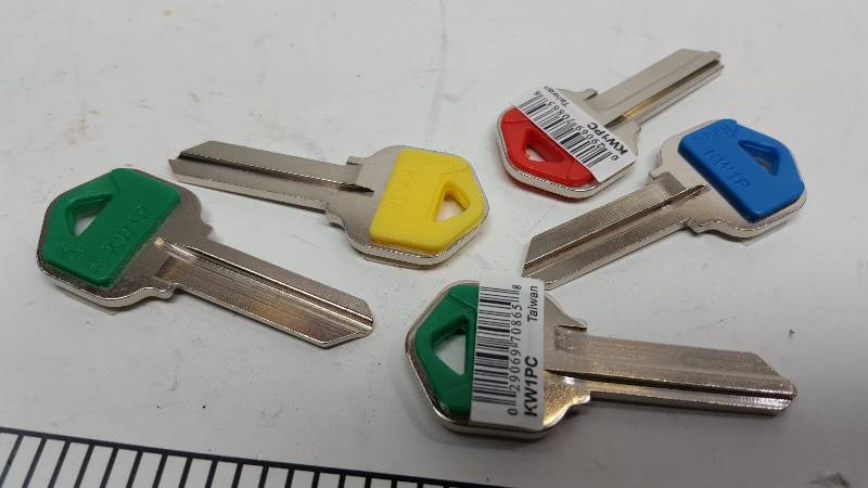 lot 6585 image: New set of 5 Kwikset locks color coded key blanks ready for you to cut